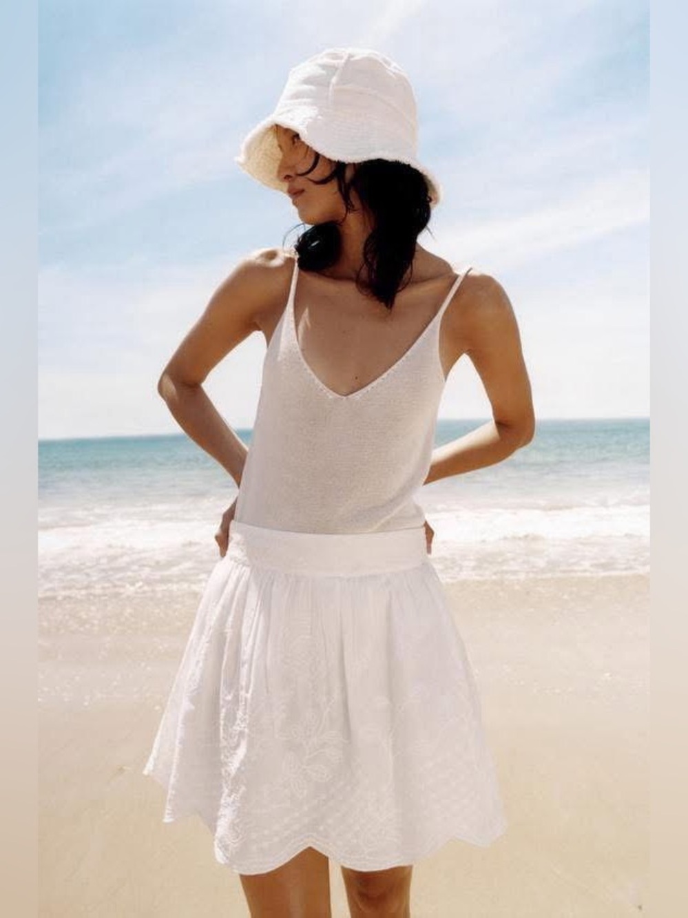 Zara white embroidery mini skirt 100% cotton